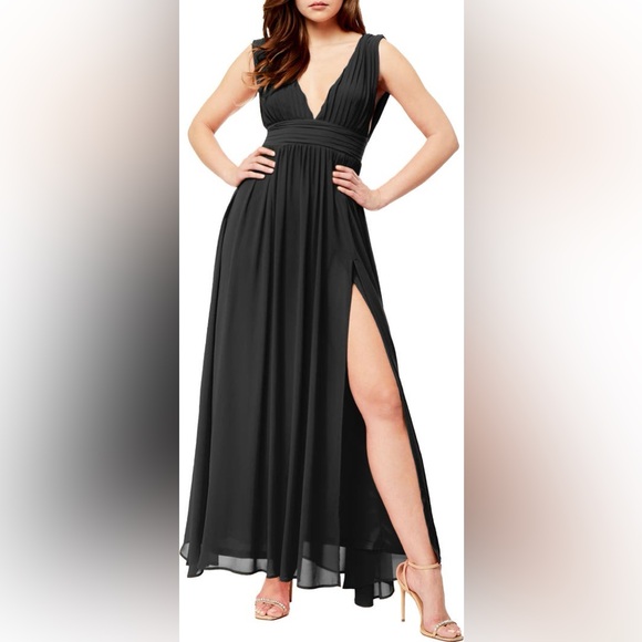 Love By Design Dresses & Skirts - Athen Plunging V-Neck Maxi Dress
